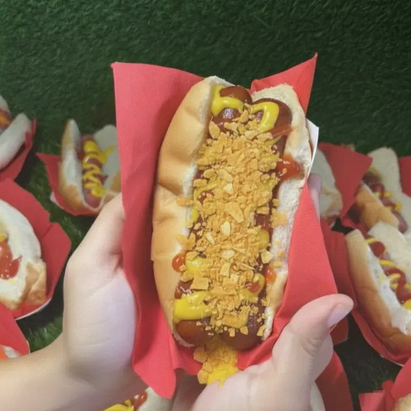 Pan con doble perro y papas