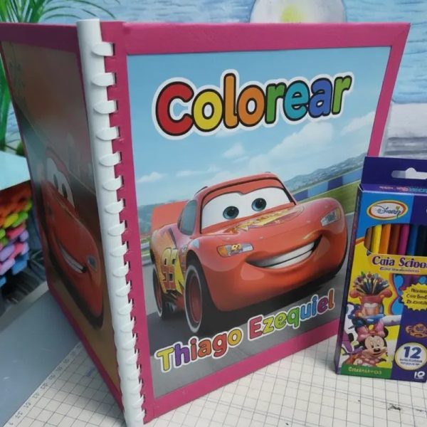 Combo Libro de colorear personalizado. Y caja de colores
