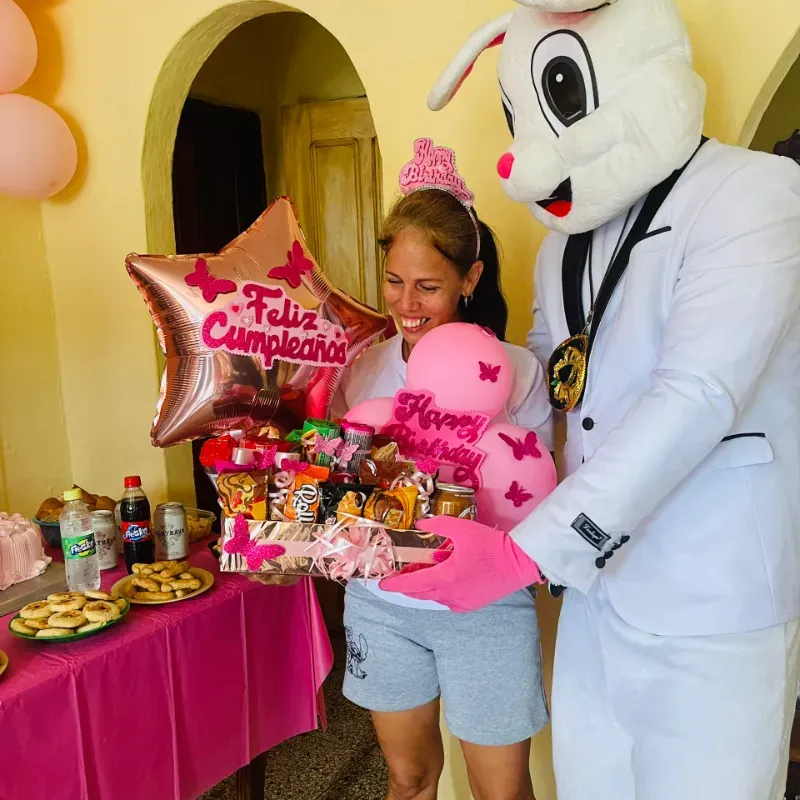 Clientes felices con sus sorpresas 