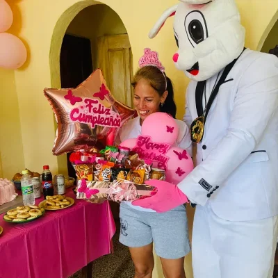 Clientes felices con sus sorpresas 