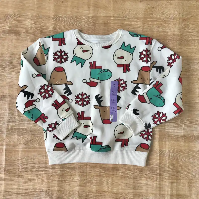 Abrigo con motivos navideños