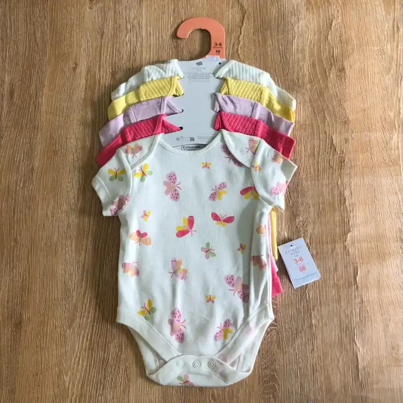 Pack de 5 bodys con mariposas