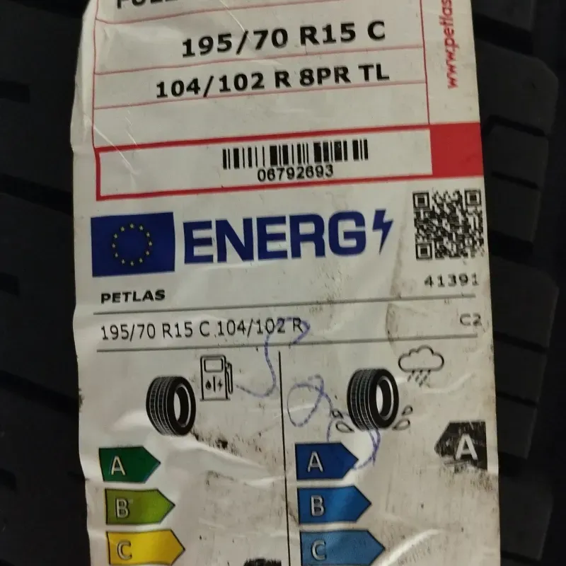Neumáticos 195/70 R15C  Petlas