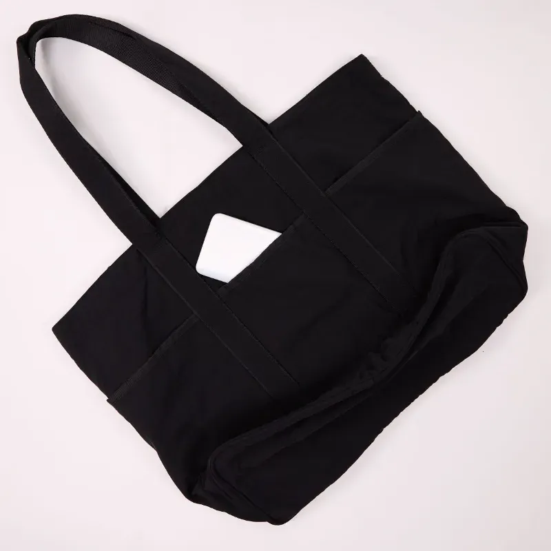 T.E. Flow Tote