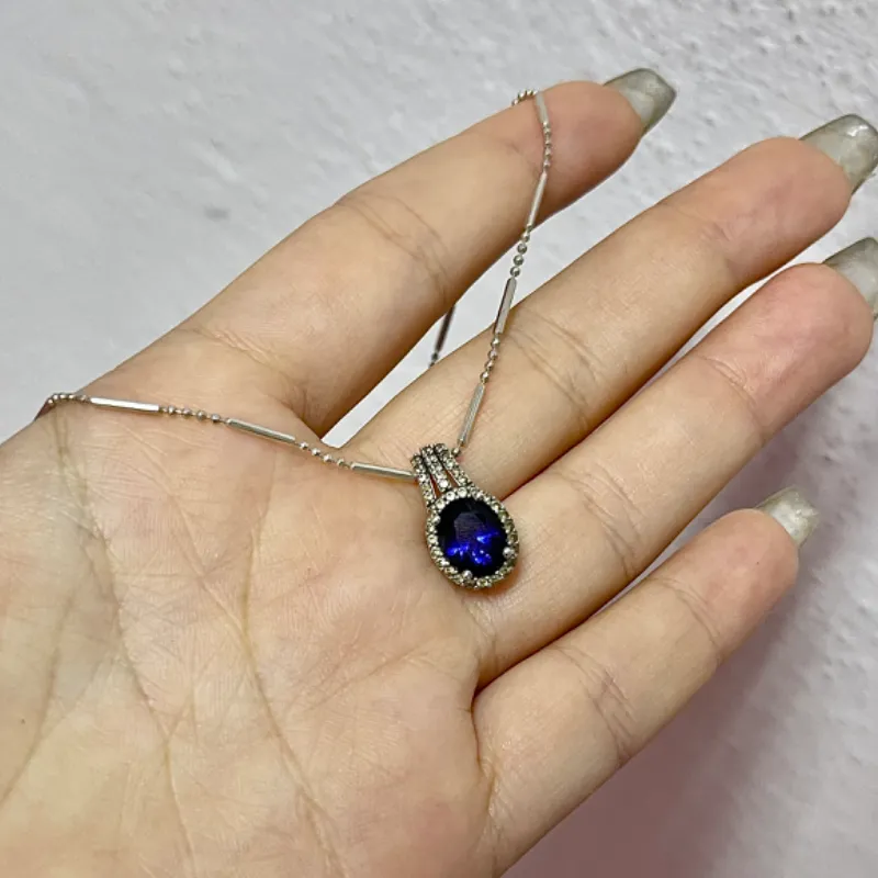 Cadena destello azul