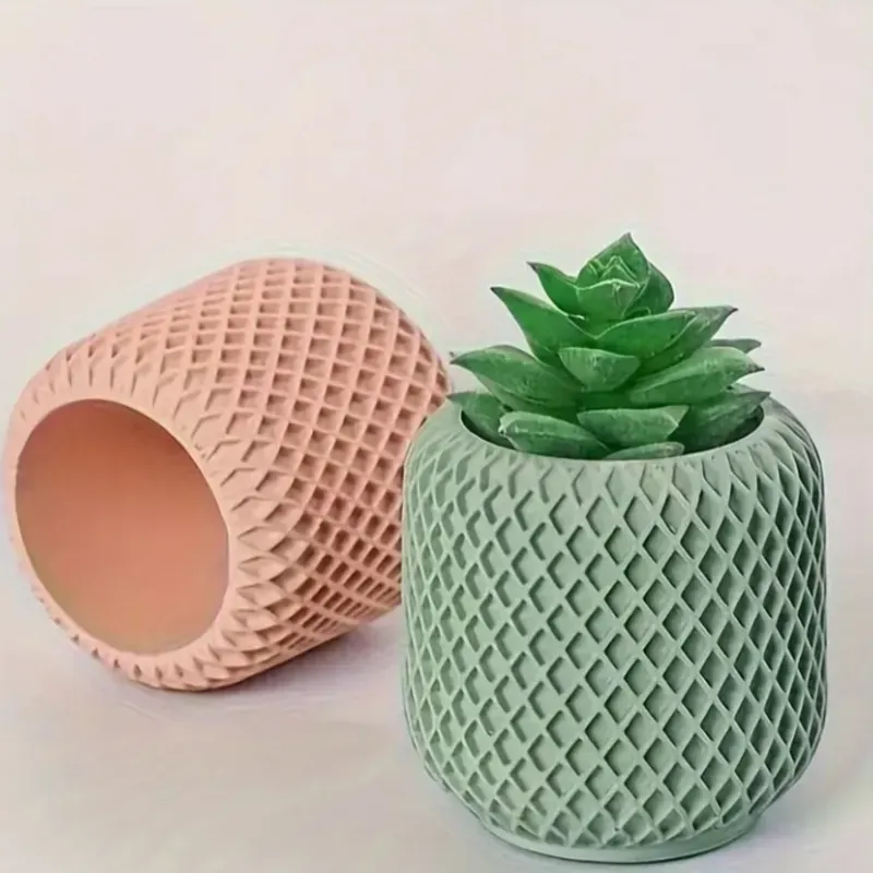 Elegante maceta de yeso