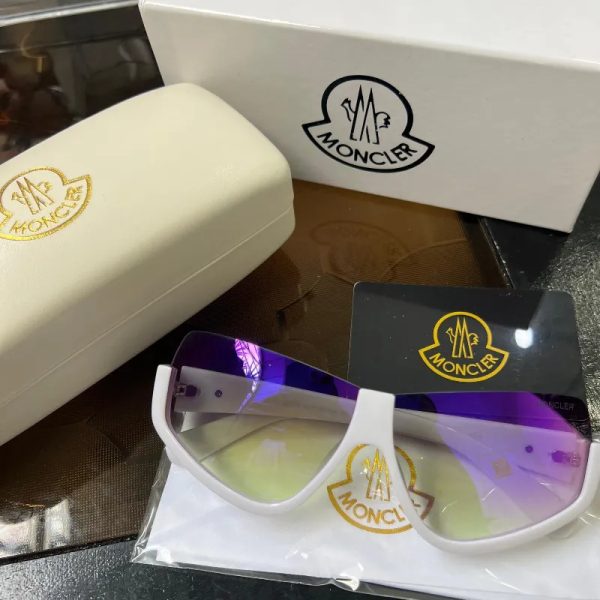 Gafas Moncler ✨