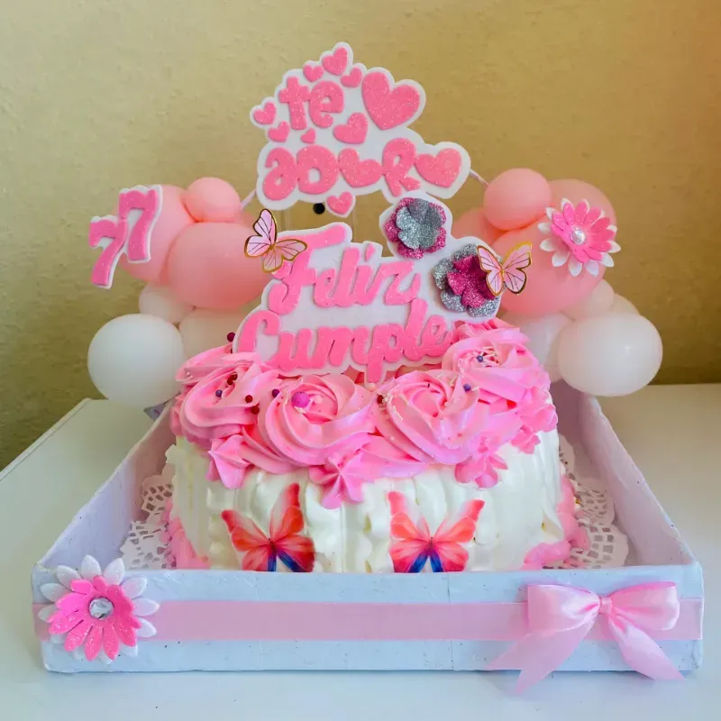 Panetela con Bandeja Decorada