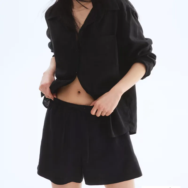 Short fluido negro