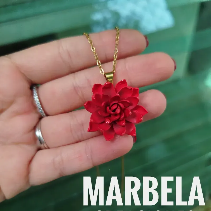 ✨Cadena de Flor de Loto Roja Especial✨