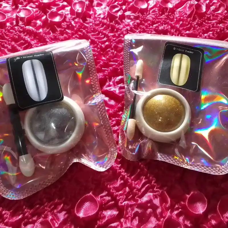 Efecto espejo dorado y plateado