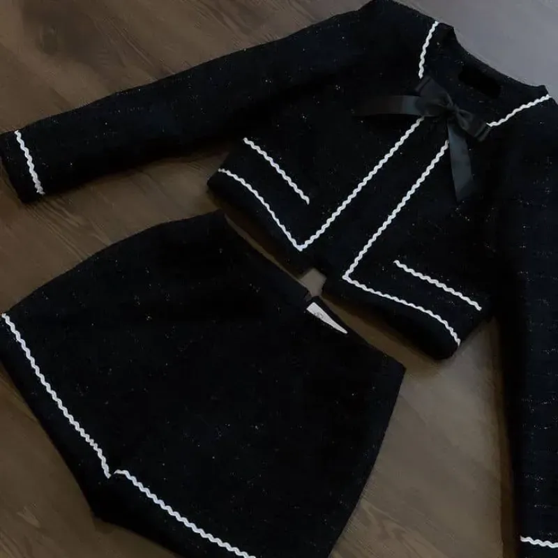 Conjunto chaqueta corta sin solapa y short