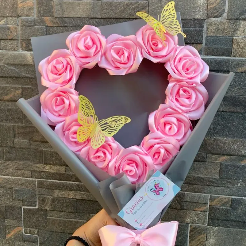 Ramo Corazón con Mariposas
