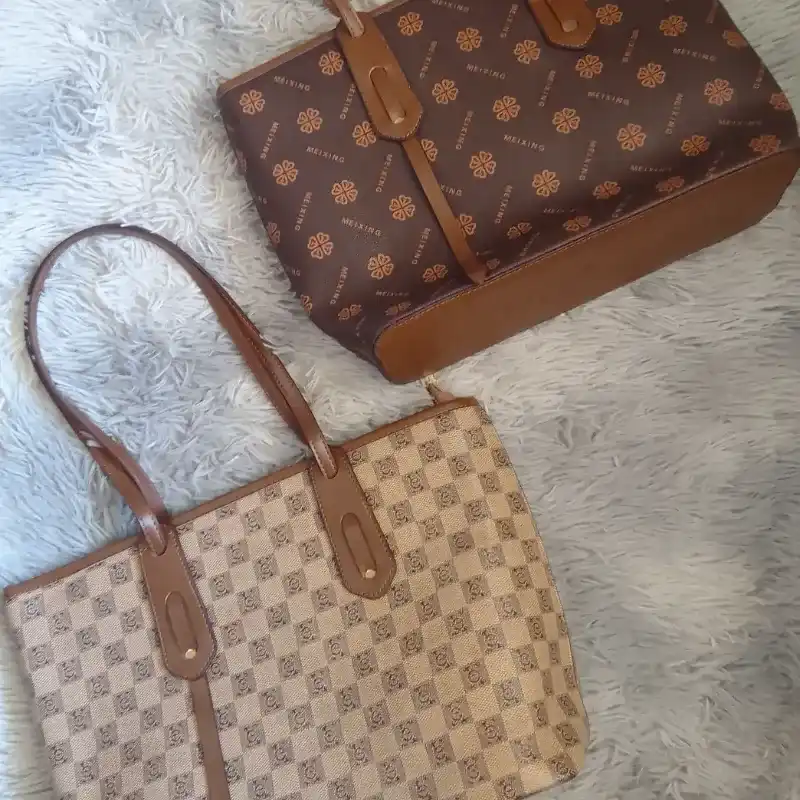 Cartera beige y carmelita