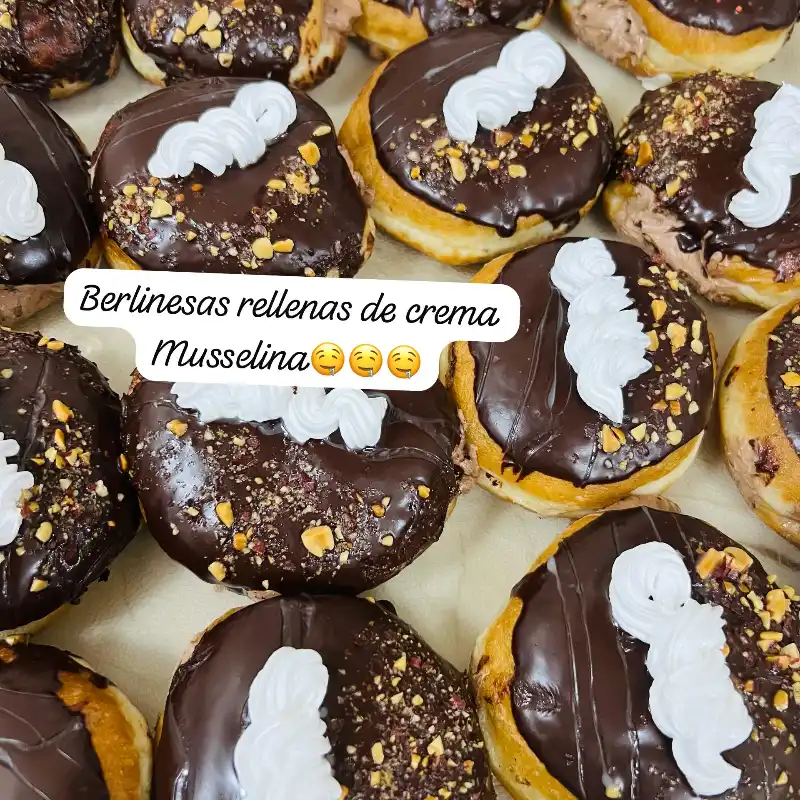 Berlinesas rellenas de crema de muselina 