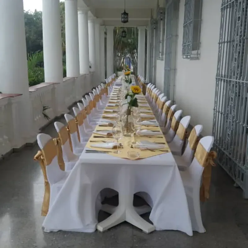 Mantelería Reunión La Giraldilla