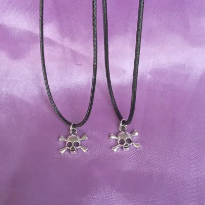 Collar de calavera