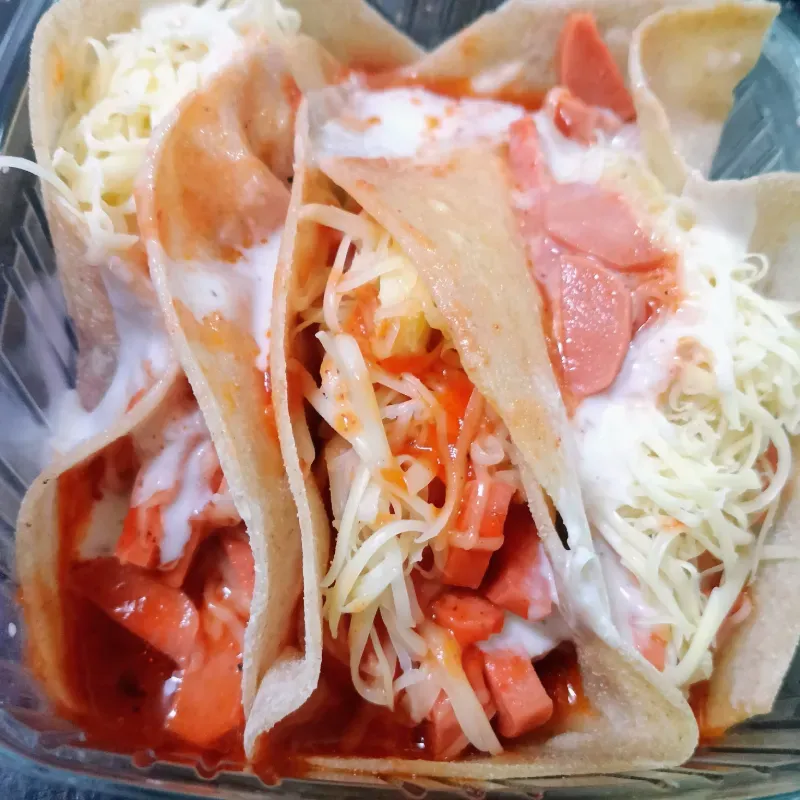 Tacos de Queso Gouda y Salchicha