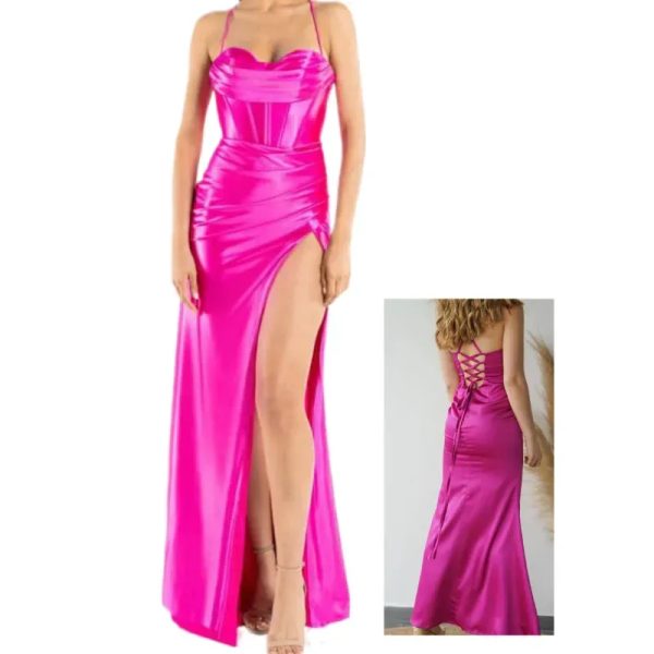 Vestido largo con corset y abertura