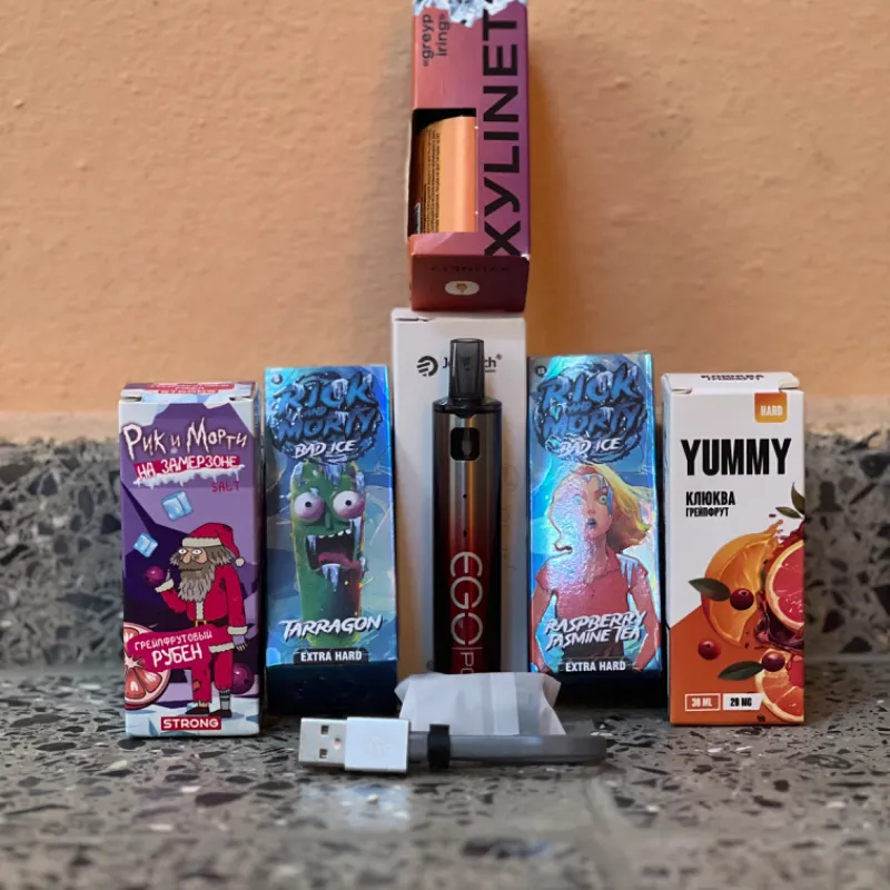 Cigarro electrónico joyetech ego pod + pomo de líquido de 30ml de 3% y 5% de nicotina