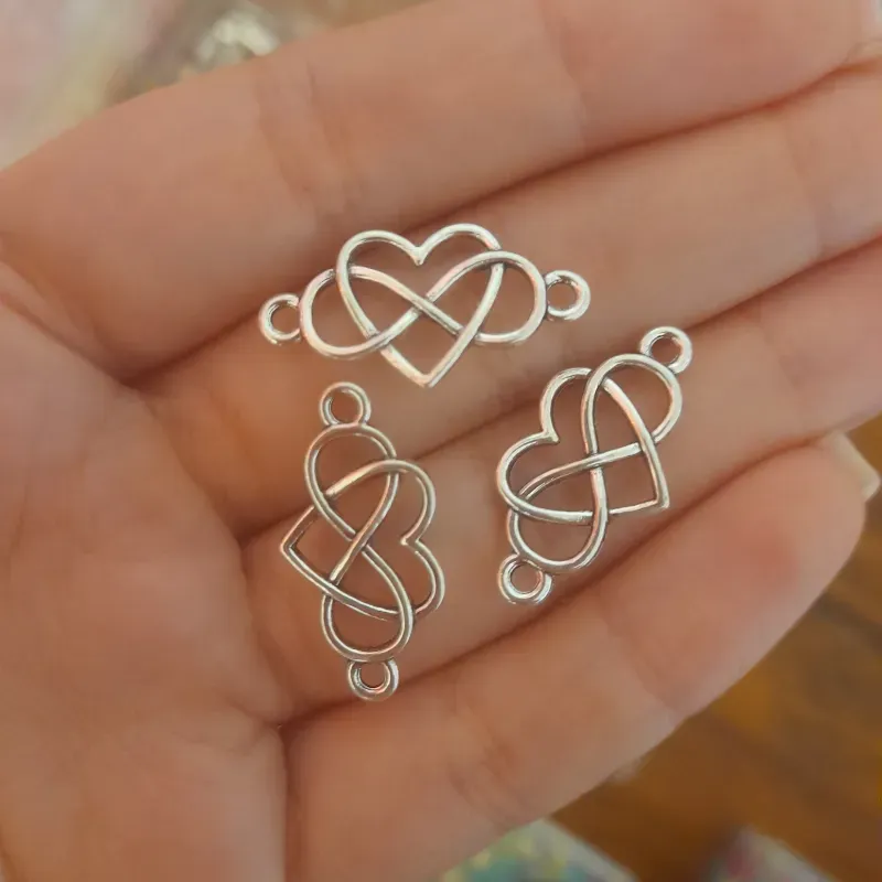 Conectores corazòn con infinito