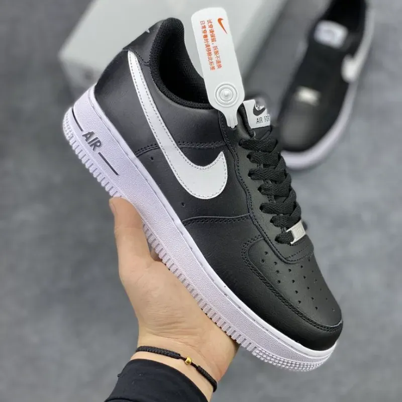 Nike Air Force One Negras y Blancas