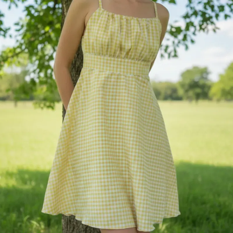 Vestido de guinga con espalda descubierta