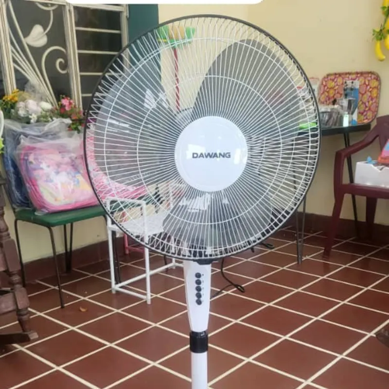 Ventilador de pedestal