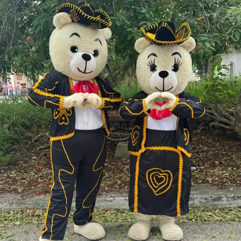 Pareja de osita y osito mariachi