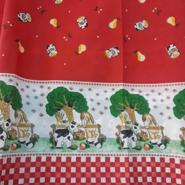 Tela de cocina vacas fondo rojo