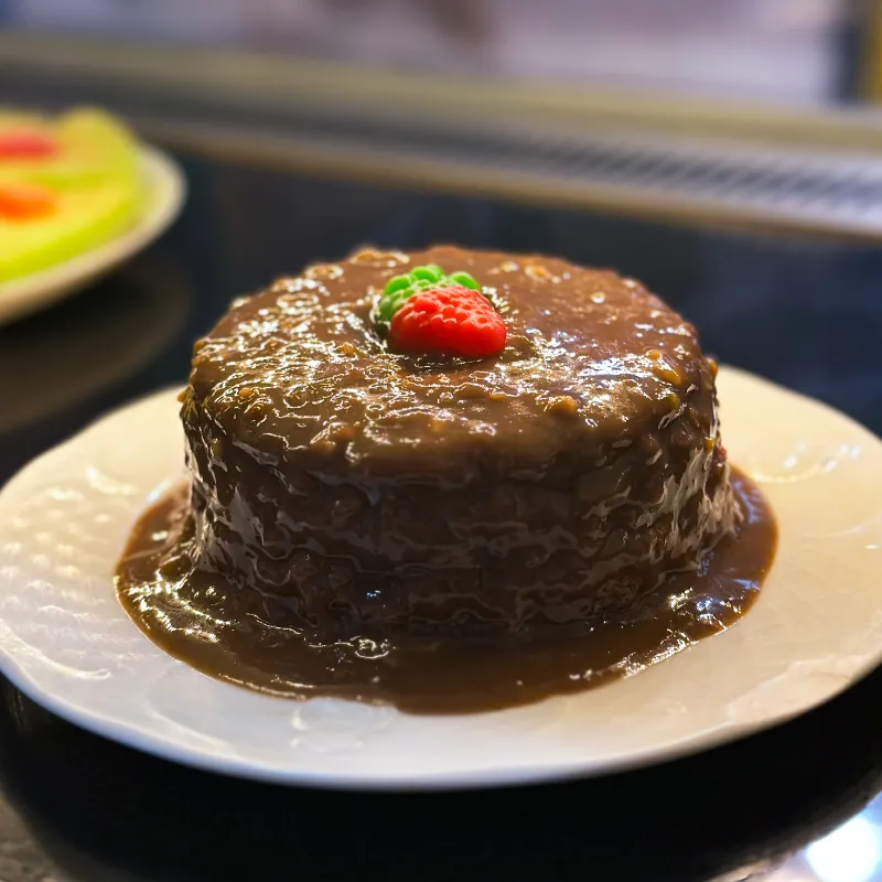 Tarta de vainilla, chocolate y almendras