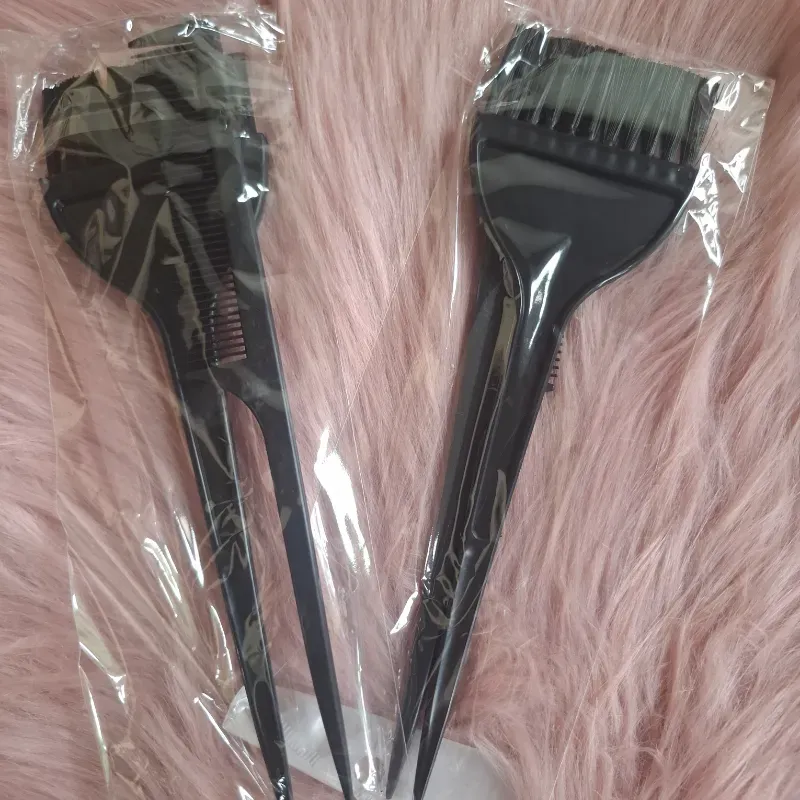 Peine y brocha para tinte