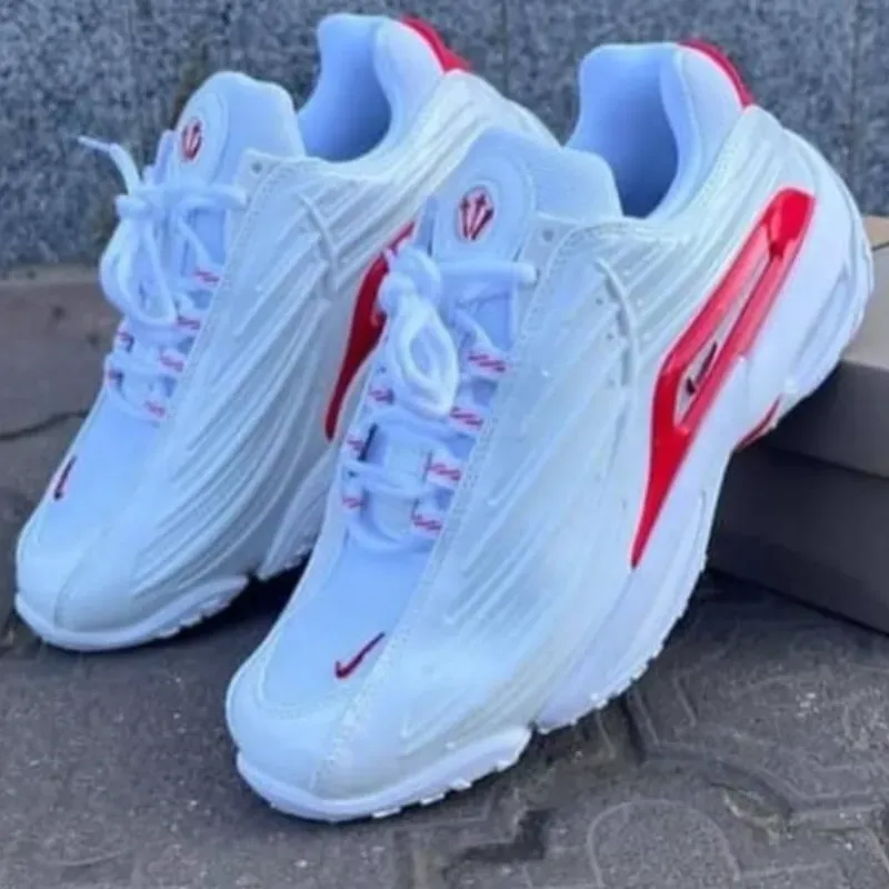 Nike Nocta Blancas y Rojas