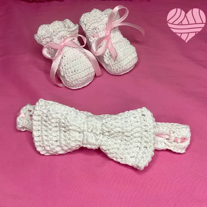 Set de zapatitos y cintillo