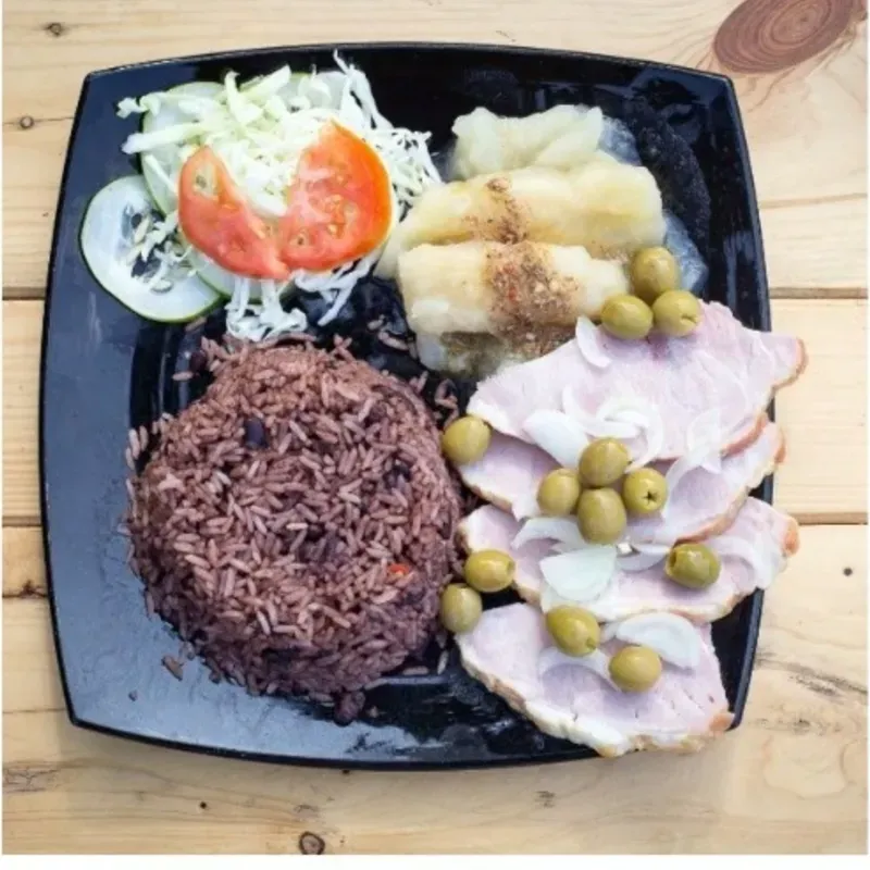 Lomo ahumado con aceitunas