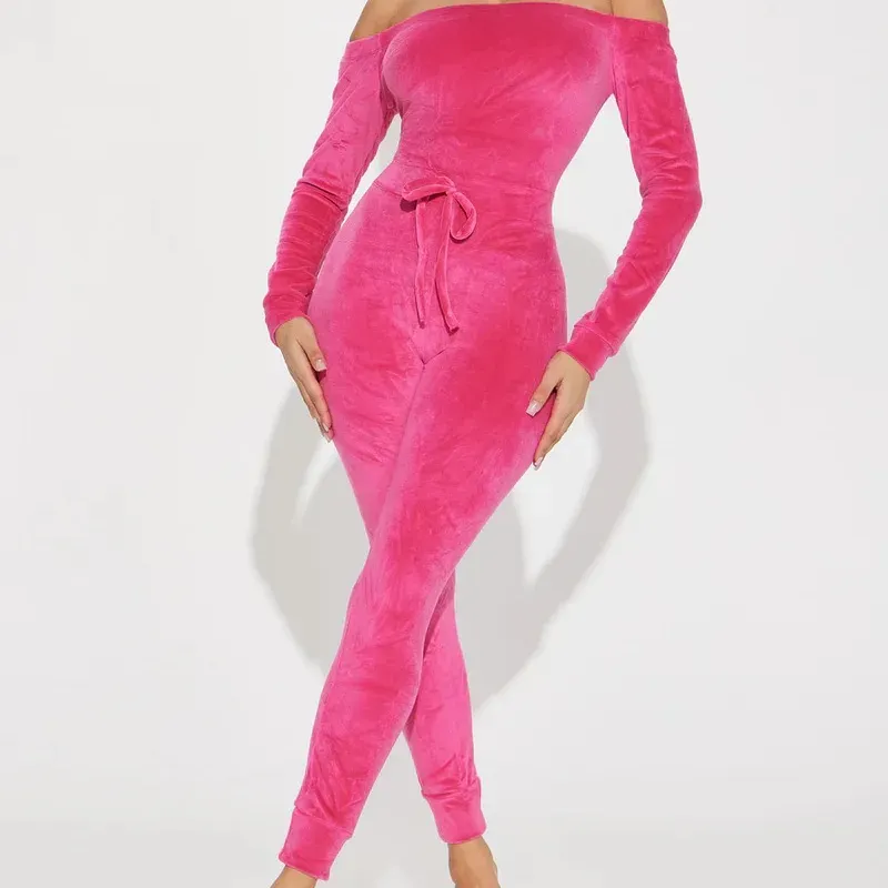 Mono enterizo ajustado 