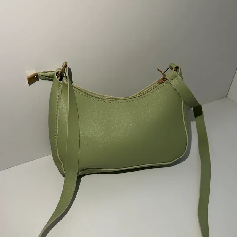 Cartera Verde