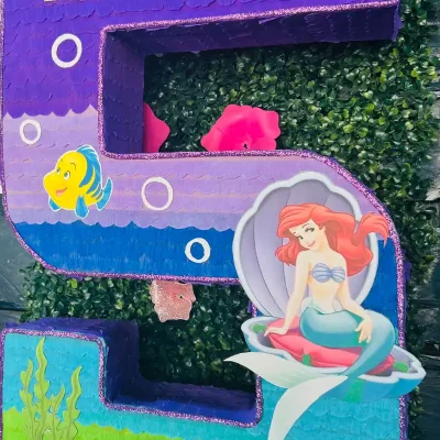 Piñata sirenita Ariel