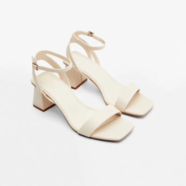 Sandalias de tacón bajo
