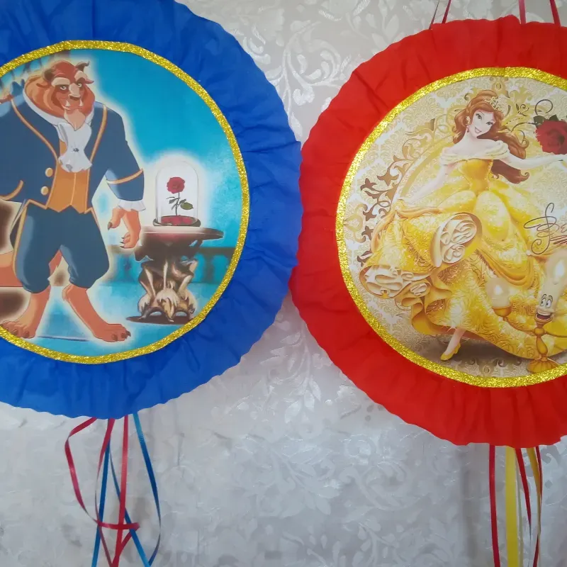 Piñata circulo chiquito Bella y Bestia