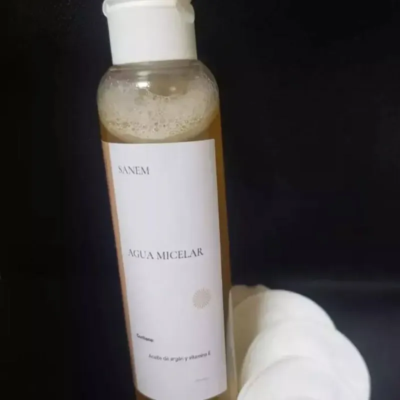 Agua micelar