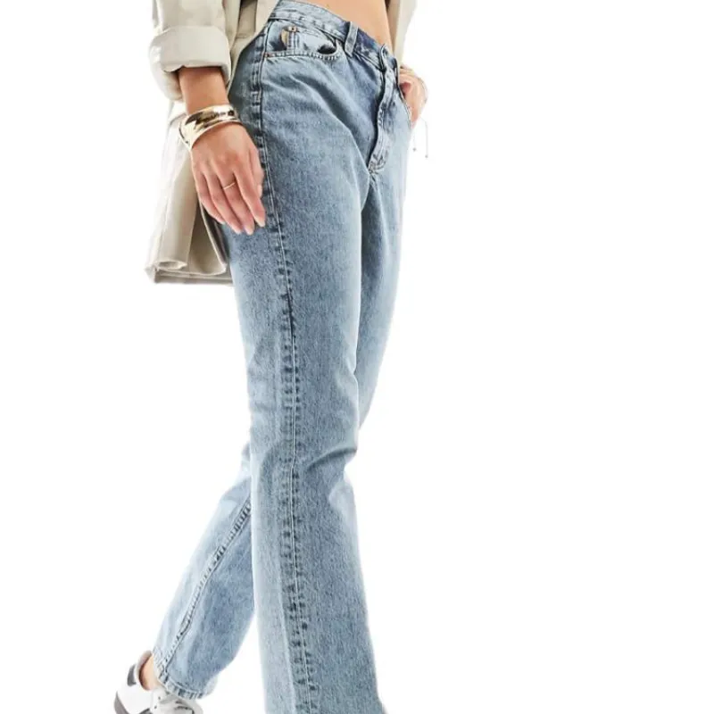 Pantalón corte recto