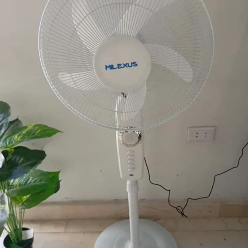 Ventilador milexus recargable de pedestal
