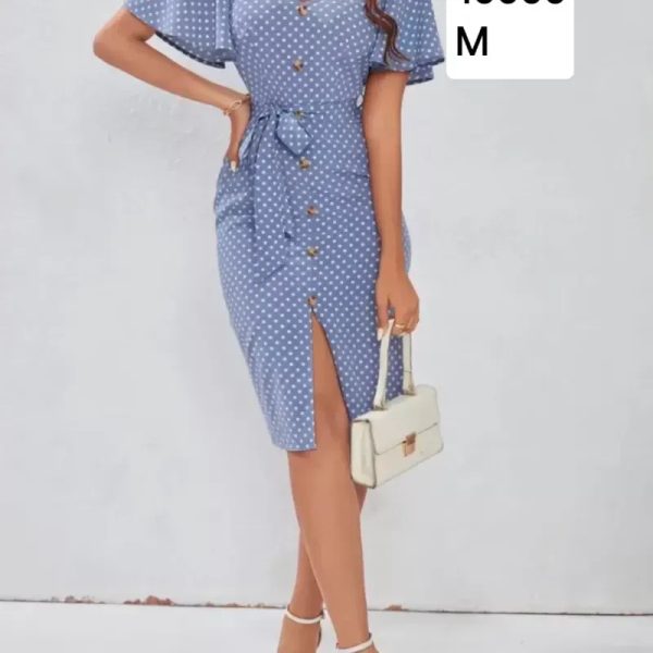 Vestido azul de lunares