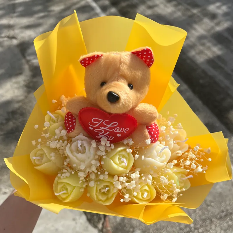 Bouquet de 13 tulipanes + oso de peluche  