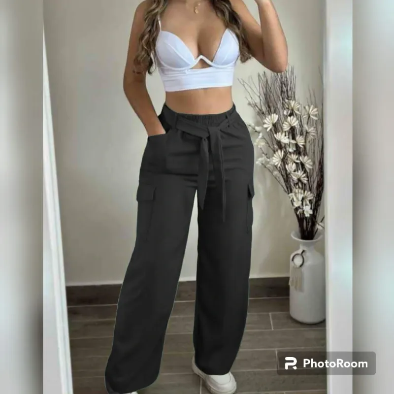 Pantalon estilo Cargo