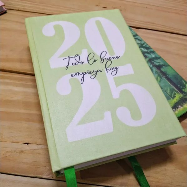 Agenda del año con frase