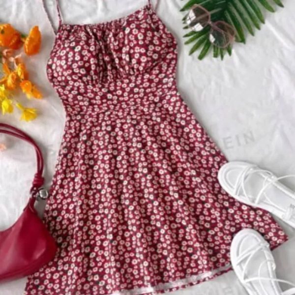 ❤️ Vestido corto con crucetas en la espalda — Rojo