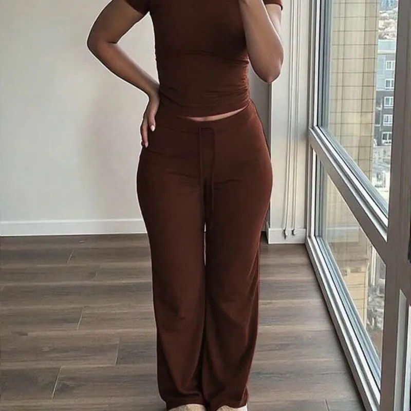 Conjunto de pantaloneta y Pulover carmelita