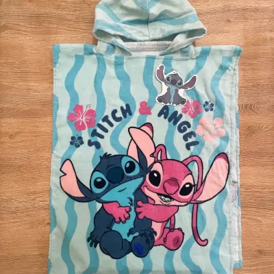 Toalla con gorro de Stitch y Angel